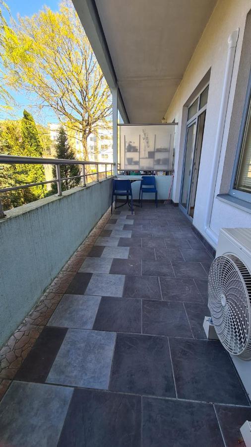 Spacious Condo 5 Min To Jurmala Beach Exteriör bild